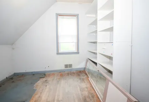 4206 West Henderson Street Chicago IL 60641