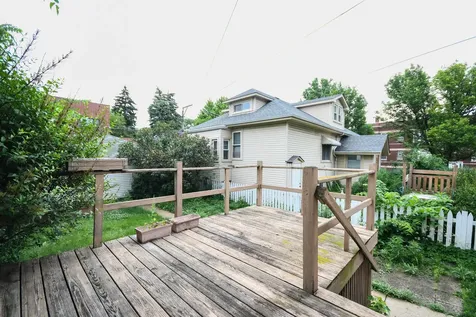 4206 West Henderson Street Chicago IL 60641