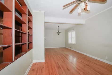 4206 West Henderson Street Chicago IL 60641