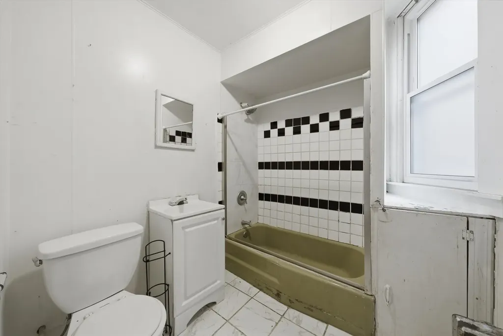 1627 North Washtenaw Avenue Chicago IL 60647