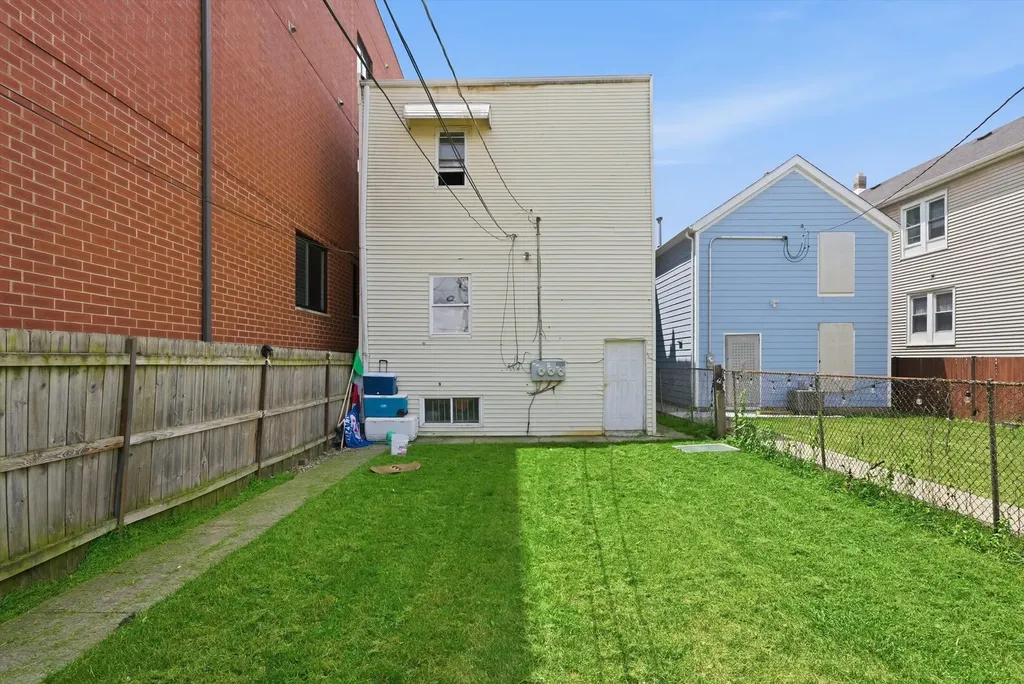 1627 North Washtenaw Avenue Chicago IL 60647