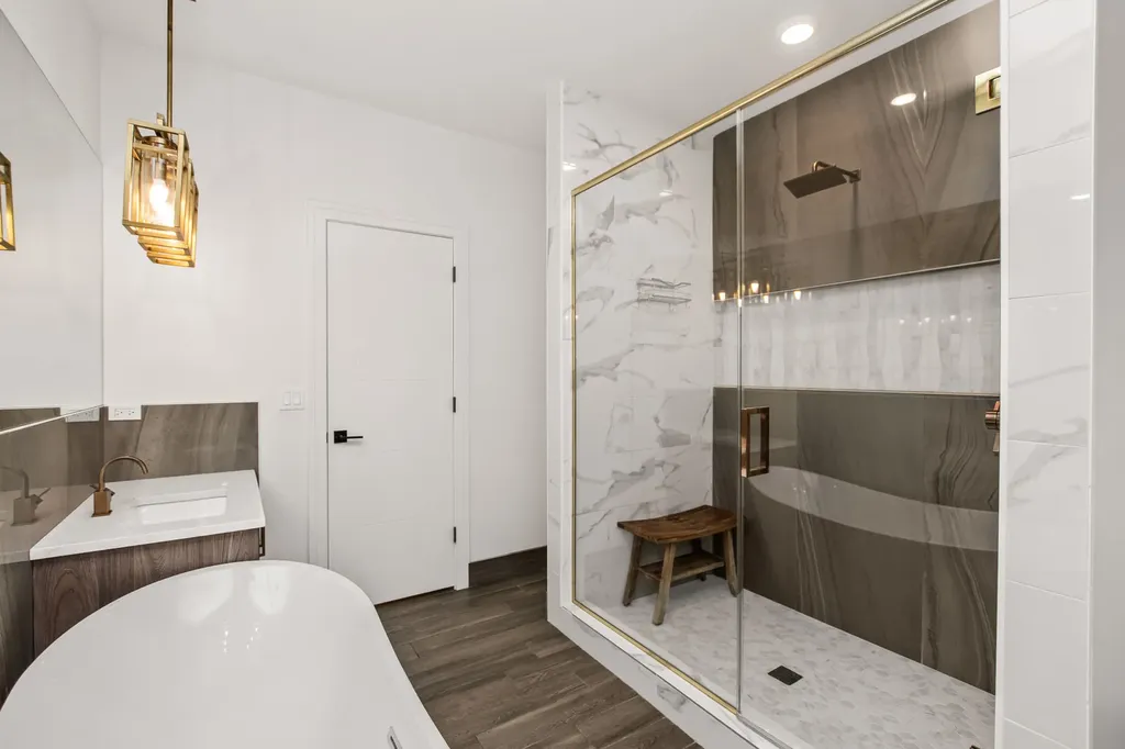 3918 South King Drive Chicago IL 60653