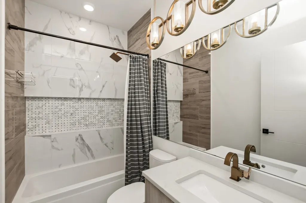 3918 South King Drive Chicago IL 60653