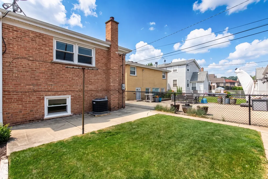 7234 West Fitch Avenue Chicago IL 60631