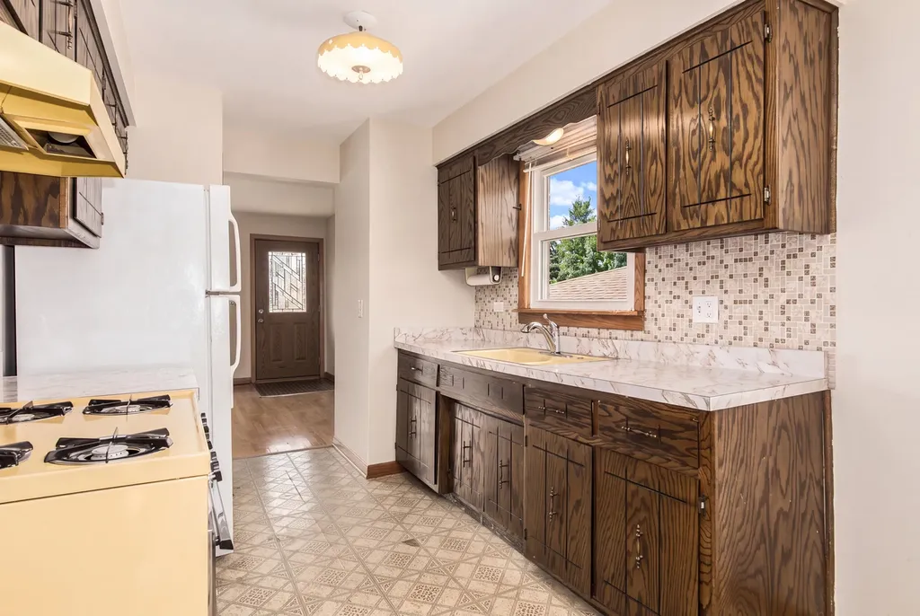 7234 West Fitch Avenue Chicago IL 60631