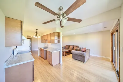 625 West Huntington Commons Road Mount Prospect IL 60056