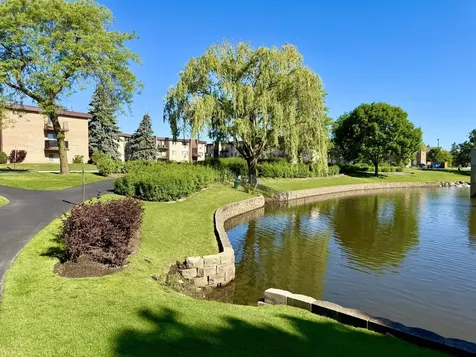 625 West Huntington Commons Road Mount Prospect IL 60056