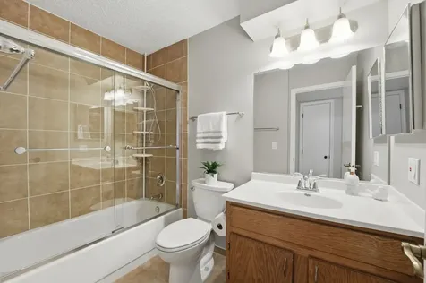 520 Biesterfield Road Elk Grove Village IL 60007