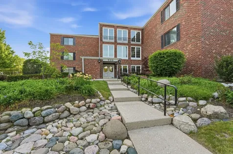 520 Biesterfield Road Elk Grove Village IL 60007