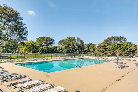 1405 East Central Road Arlington Heights IL 60005