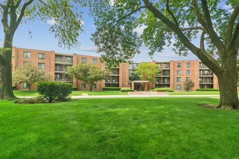 1405 East Central Road Arlington Heights IL 60005