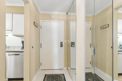 1405 East Central Road Arlington Heights IL 60005