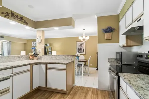 1405 East Central Road Arlington Heights IL 60005