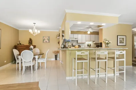 1405 East Central Road Arlington Heights IL 60005