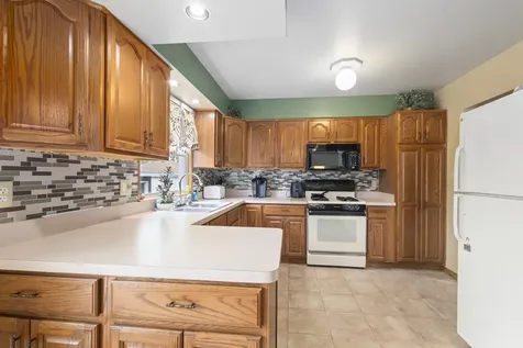 17313 64TH Court Tinley Park IL 60477