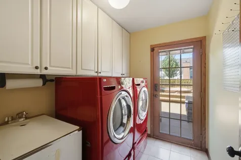566 Yardley Trail Mundelein IL 60060