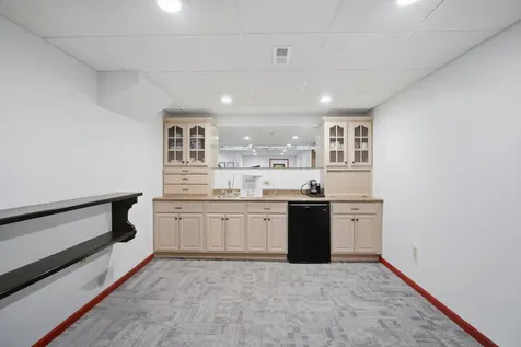 566 Yardley Trail Mundelein IL 60060