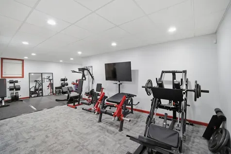 566 Yardley Trail Mundelein IL 60060