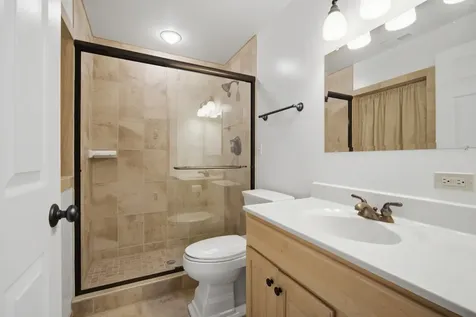 566 Yardley Trail Mundelein IL 60060