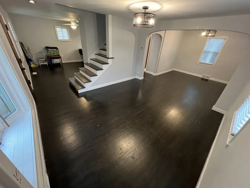 17 North Iowa Avenue Addison IL 60101
