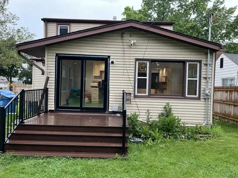 17 North Iowa Avenue Addison IL 60101