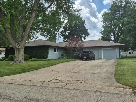 627 Shadycrest Drive Kewanee IL 61443