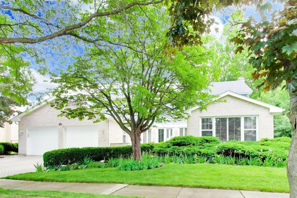 4225 Terri Lyn Lane Northbrook IL 60062