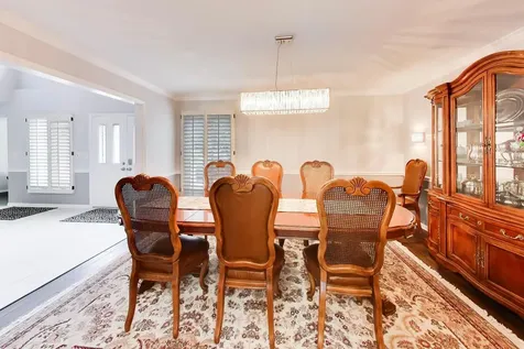 4225 Terri Lyn Lane Northbrook IL 60062