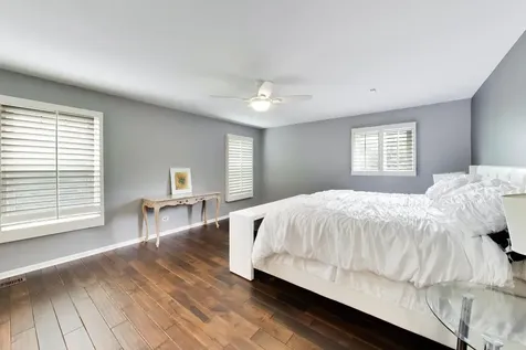 4225 Terri Lyn Lane Northbrook IL 60062