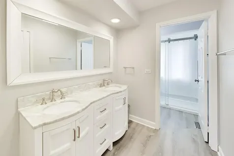 4225 Terri Lyn Lane Northbrook IL 60062