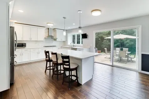 4225 Terri Lyn Lane Northbrook IL 60062