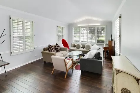 4225 Terri Lyn Lane Northbrook IL 60062