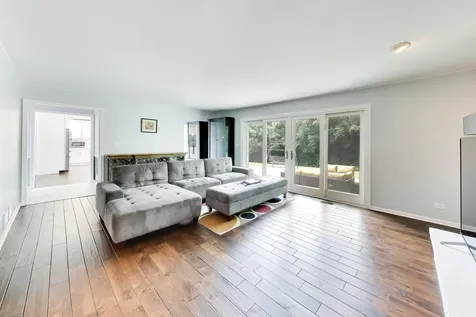 4225 Terri Lyn Lane Northbrook IL 60062
