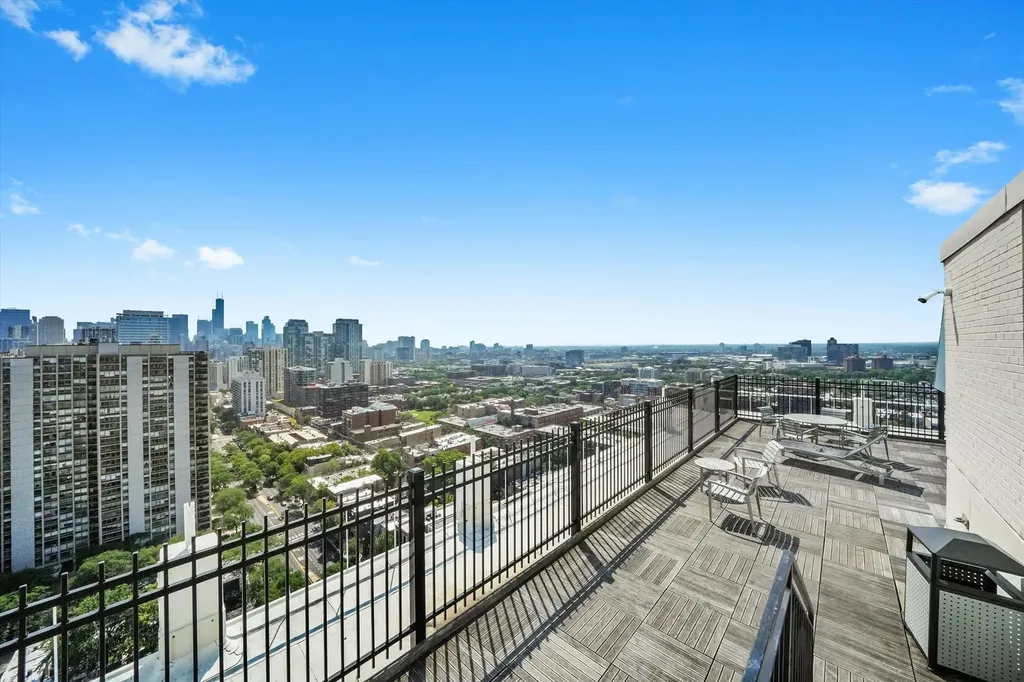 1460 North Sandburg Terrace Chicago IL 60610