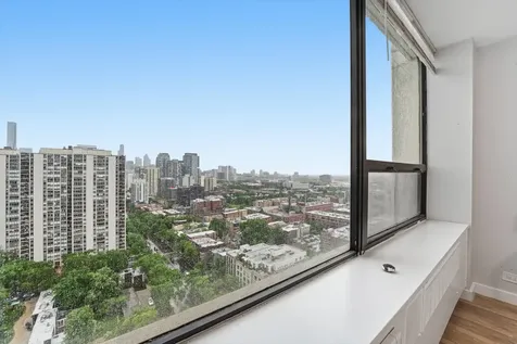 1460 North Sandburg Terrace Chicago IL 60610