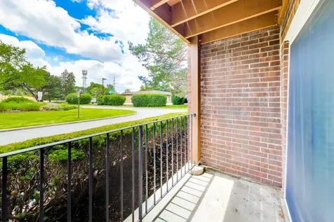 1575 Sandpebble Drive Wheeling IL 60090