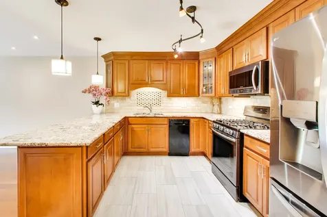 1575 Sandpebble Drive Wheeling IL 60090