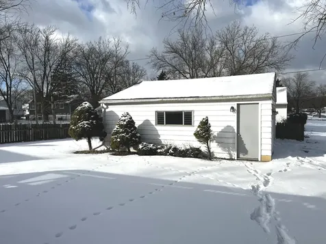 335 East Mulberry Drive Glenwood IL 60425
