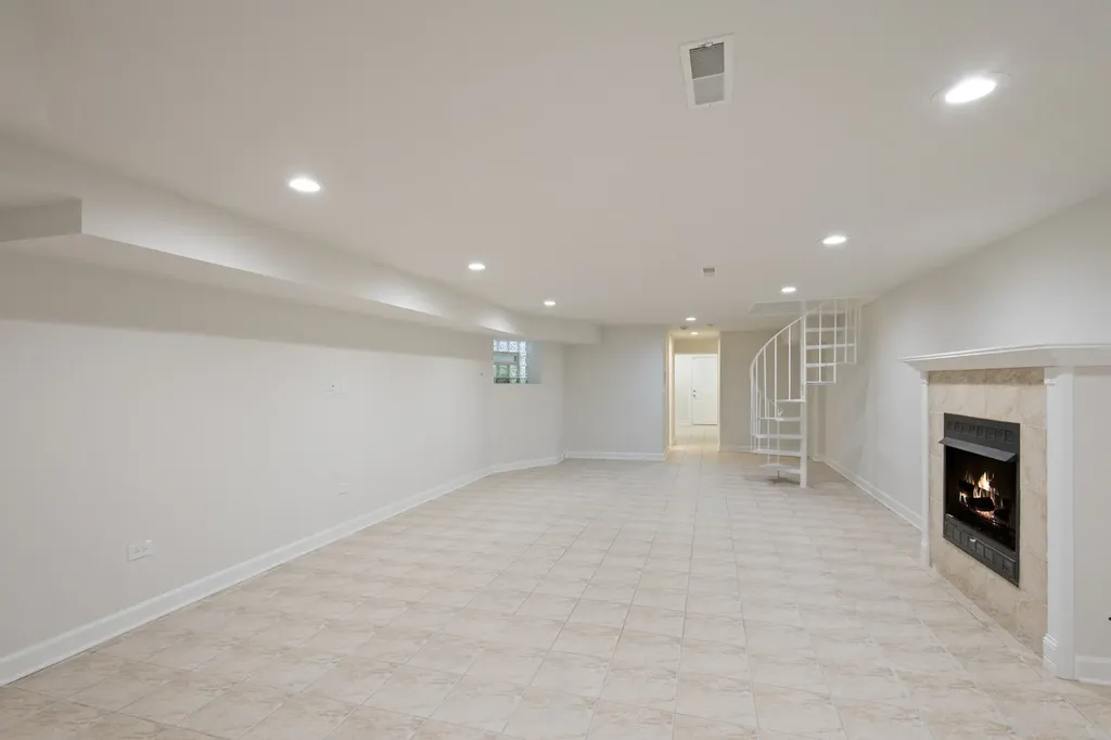 6505 South Woodlawn Avenue Chicago IL 60637