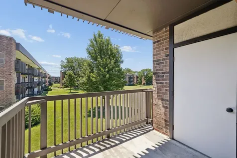 1424 Woodbridge Road Joliet IL 60436