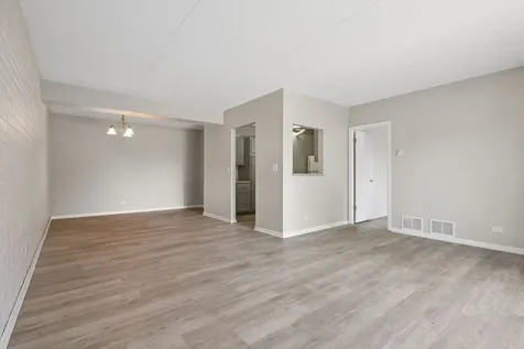 1424 Woodbridge Road Joliet IL 60436
