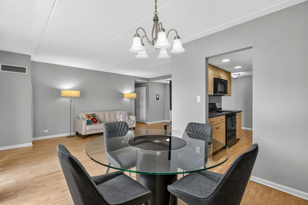 6340 Americana Drive Willowbrook IL 60527