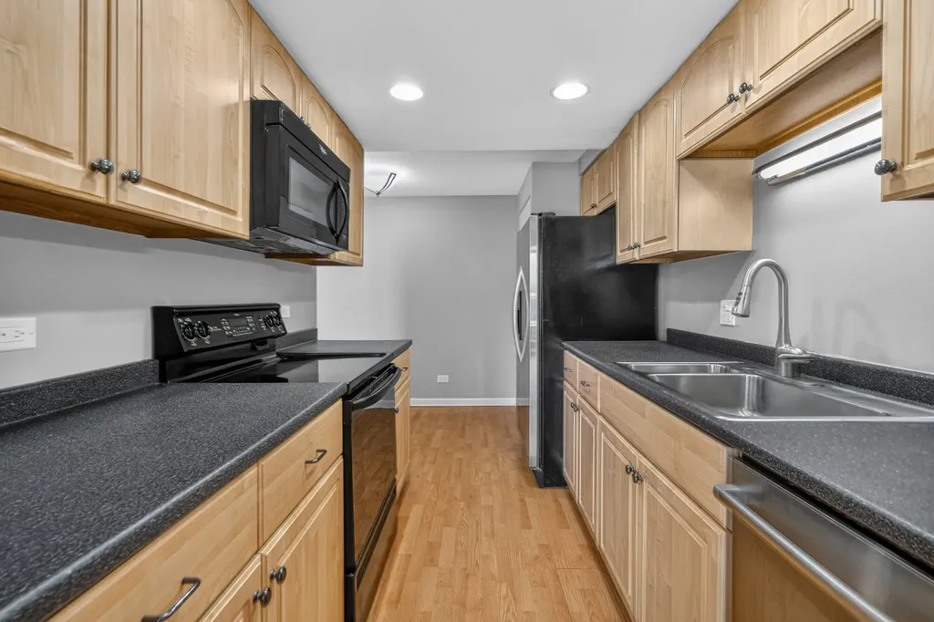 6340 Americana Drive Willowbrook IL 60527