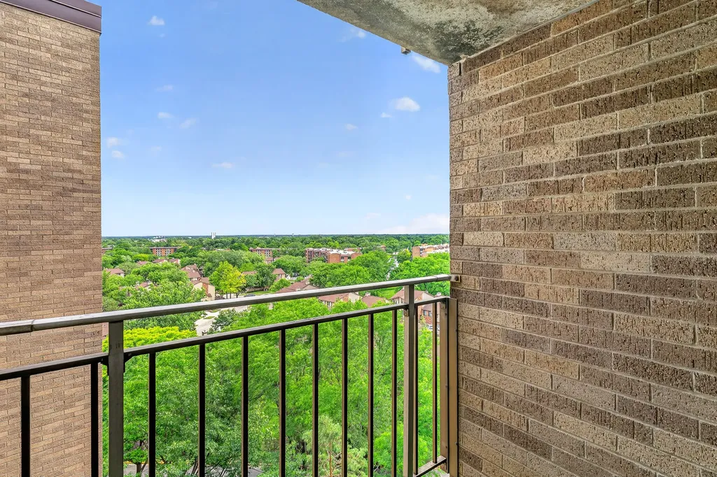 6340 Americana Drive Willowbrook IL 60527