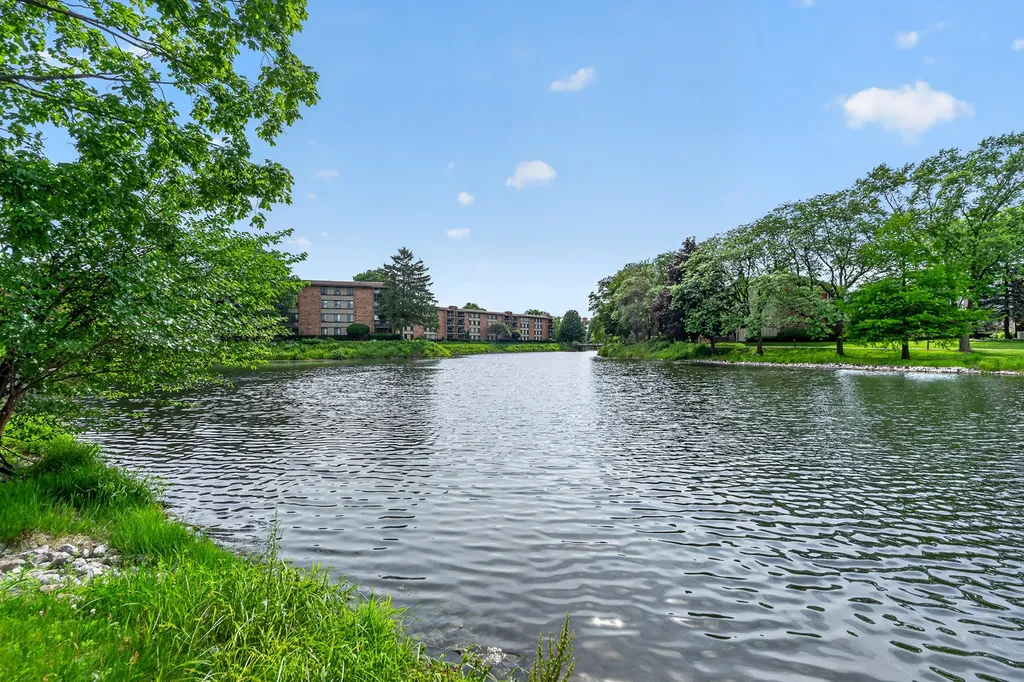 6340 Americana Drive Willowbrook IL 60527