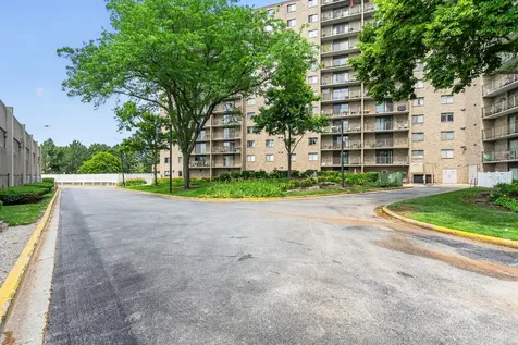 6340 Americana Drive Willowbrook IL 60527