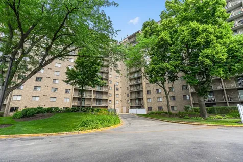 6340 Americana Drive Willowbrook IL 60527