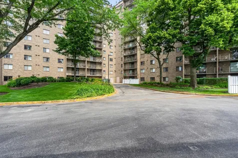 6340 Americana Drive Willowbrook IL 60527