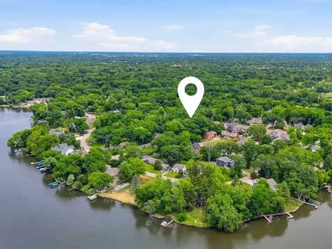 24011 North Valley Road Lake Zurich IL 60047