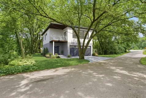 24011 North Valley Road Lake Zurich IL 60047